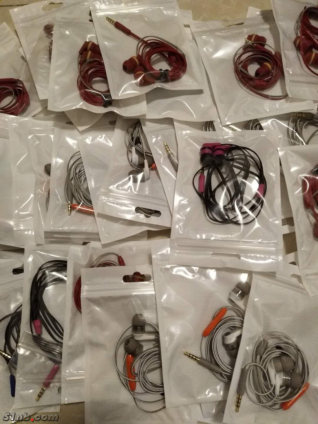 408893189.jpg