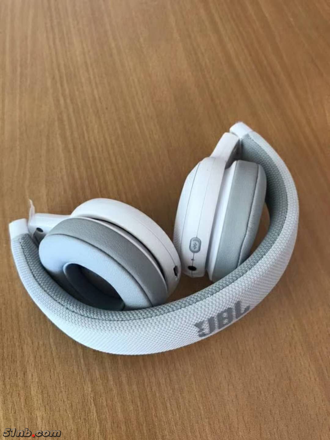 855323753.jpg