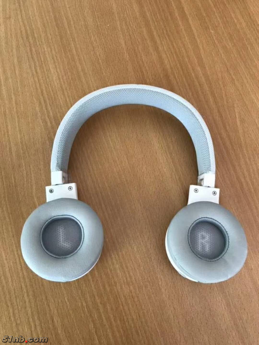 1275825894.jpg