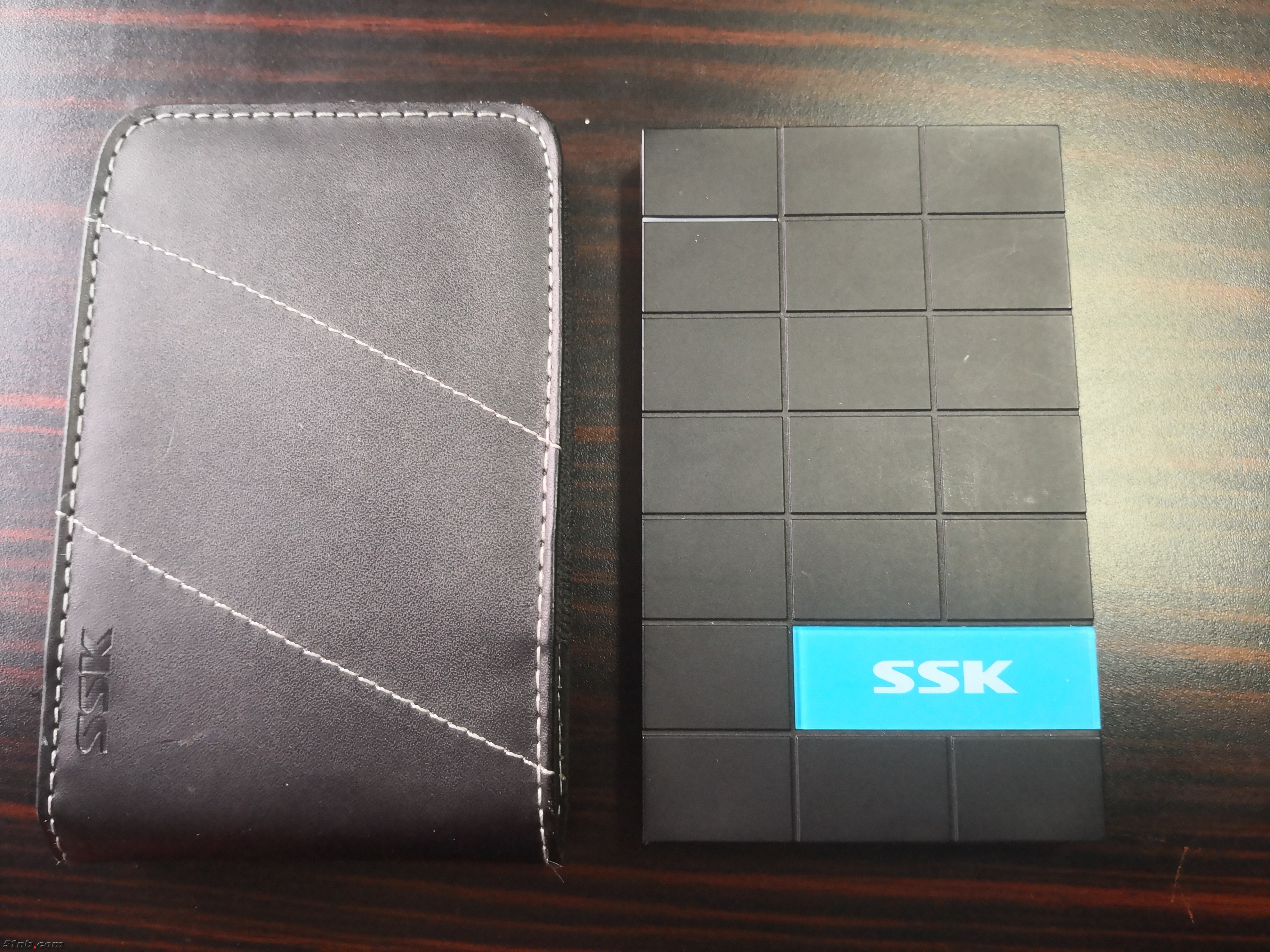 WD320G_2.5_9mm_P4_With_SSK_SHE080_USB3.0.jpg