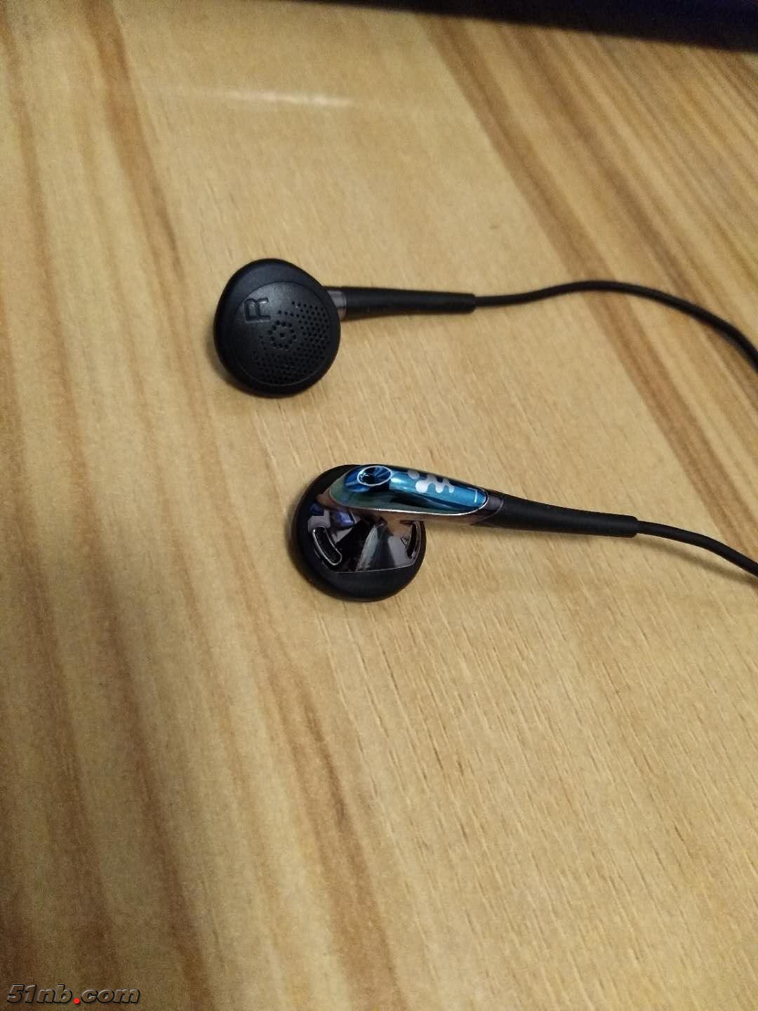 915066703.jpg