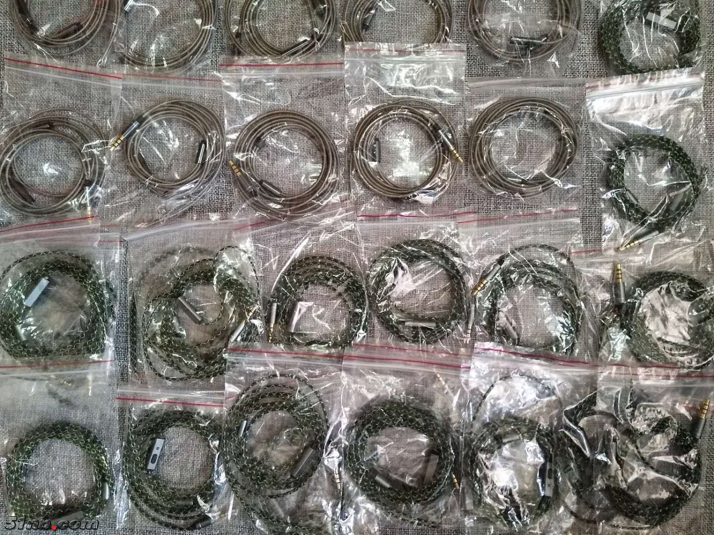 458413963.jpg