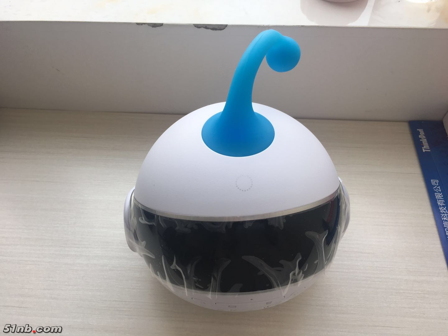 智伴机器人