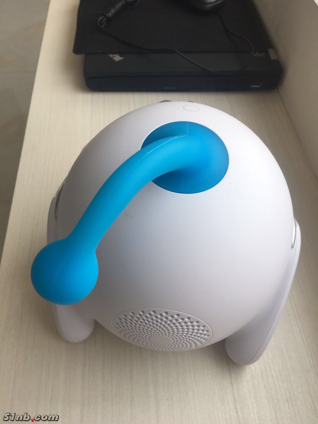 智伴机器人