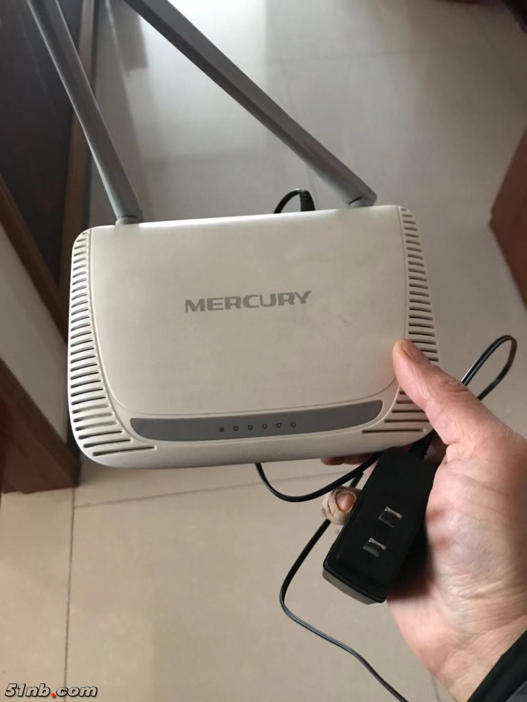 98781675.jpg