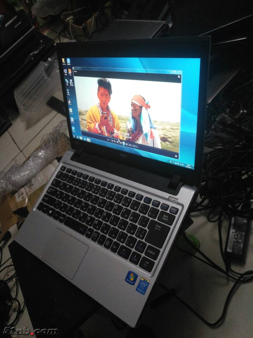212459rvyr0lgytlrc0111.jpg