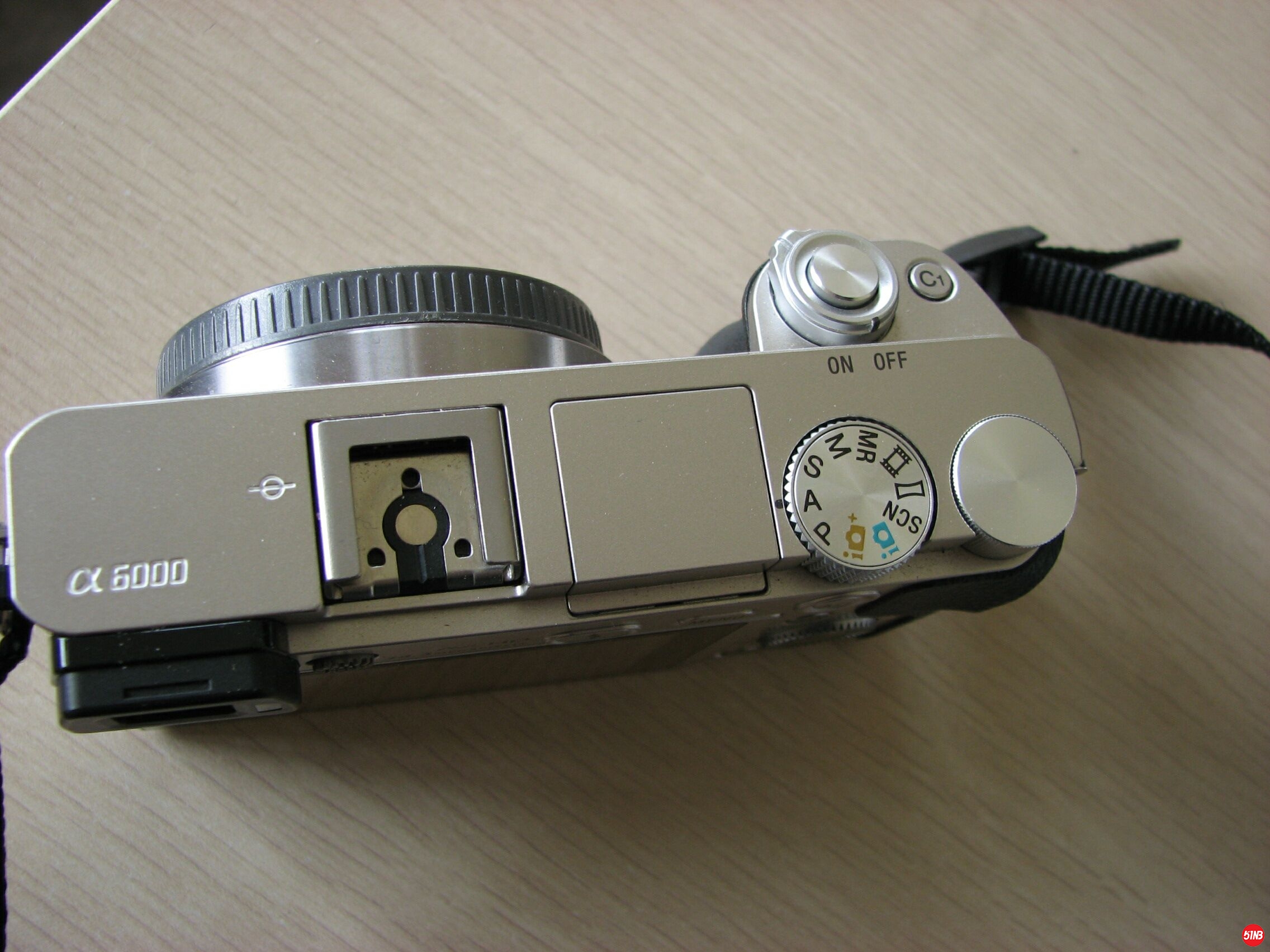 a6000_3.jpg