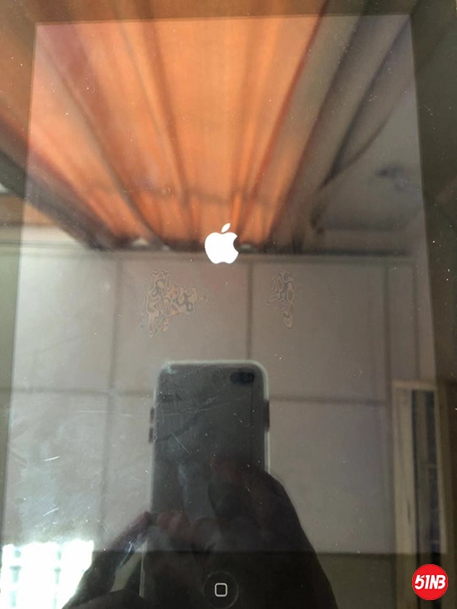 iPad 1-2.jpg