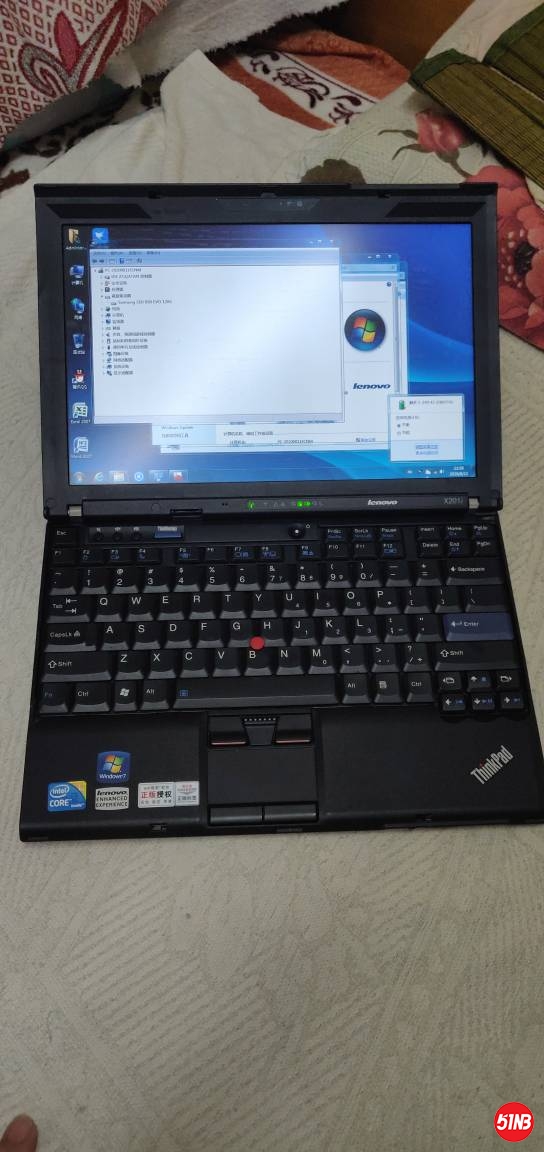 220654uk4axib70yktlabr.jpg
