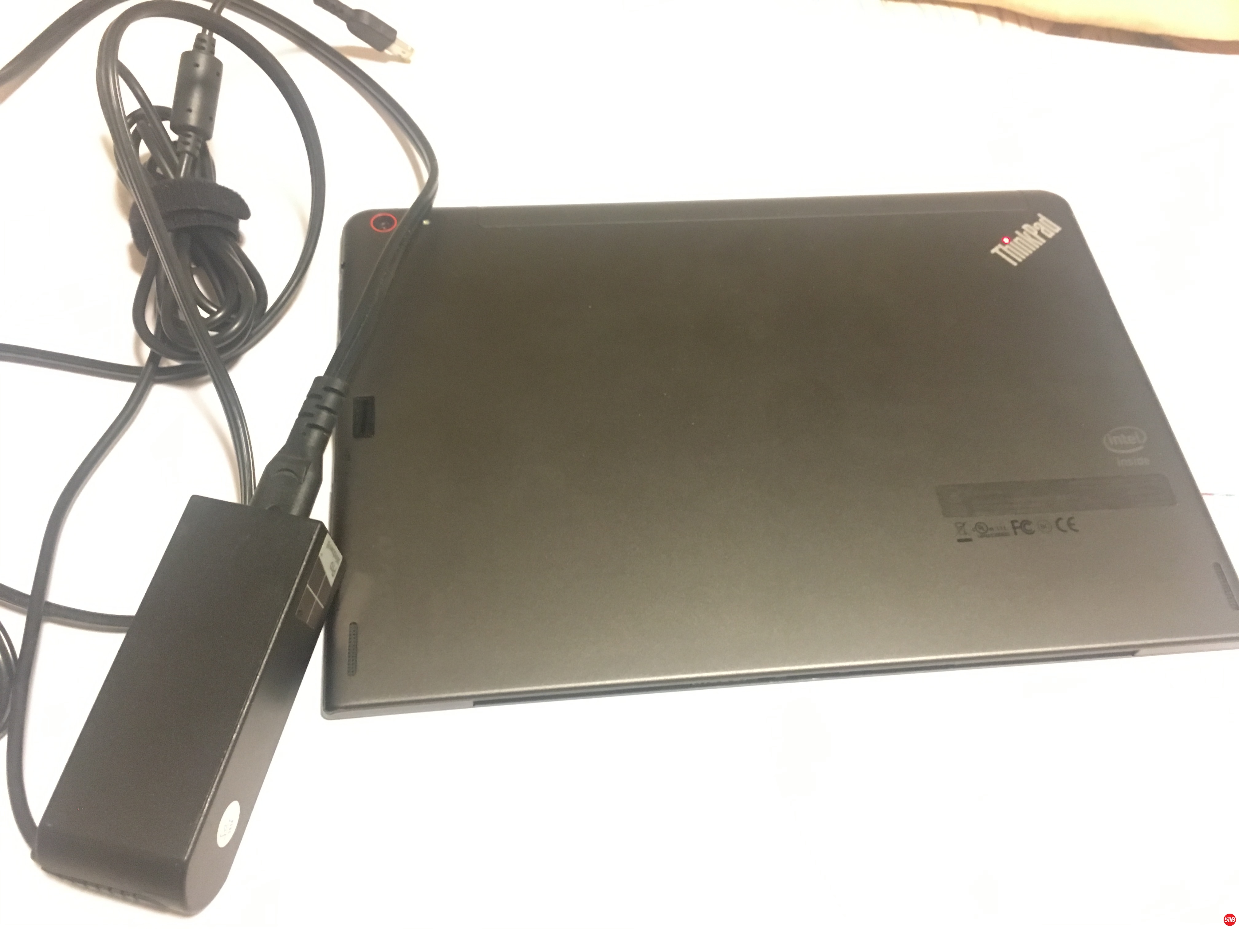 THINKPAD 10 -2.jpg