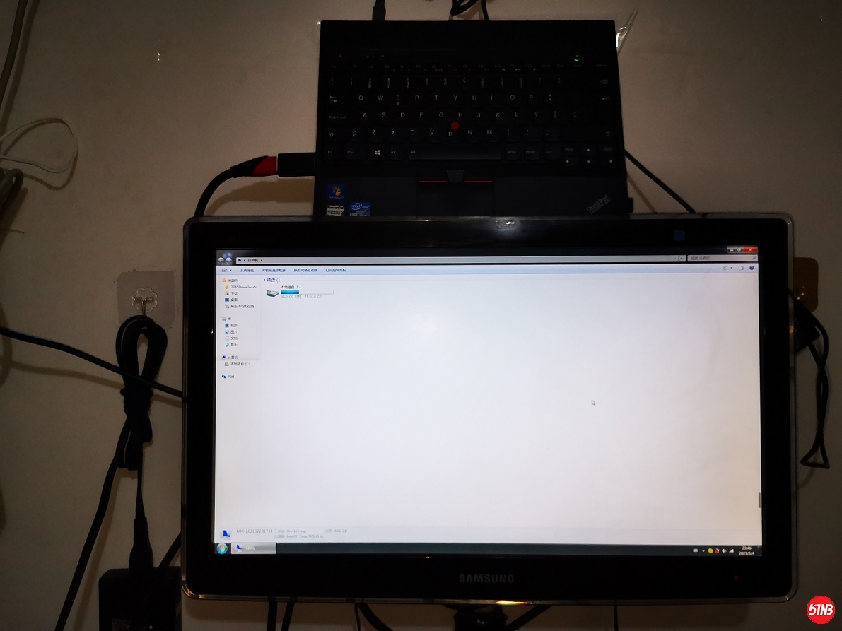 x220t 外接显示器开机图
