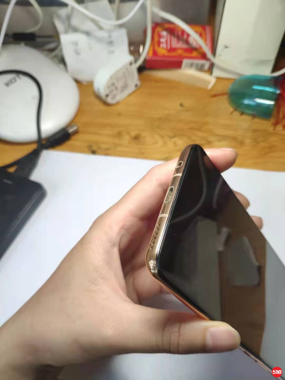 磕碰处